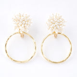 Beads x metal motif earrings