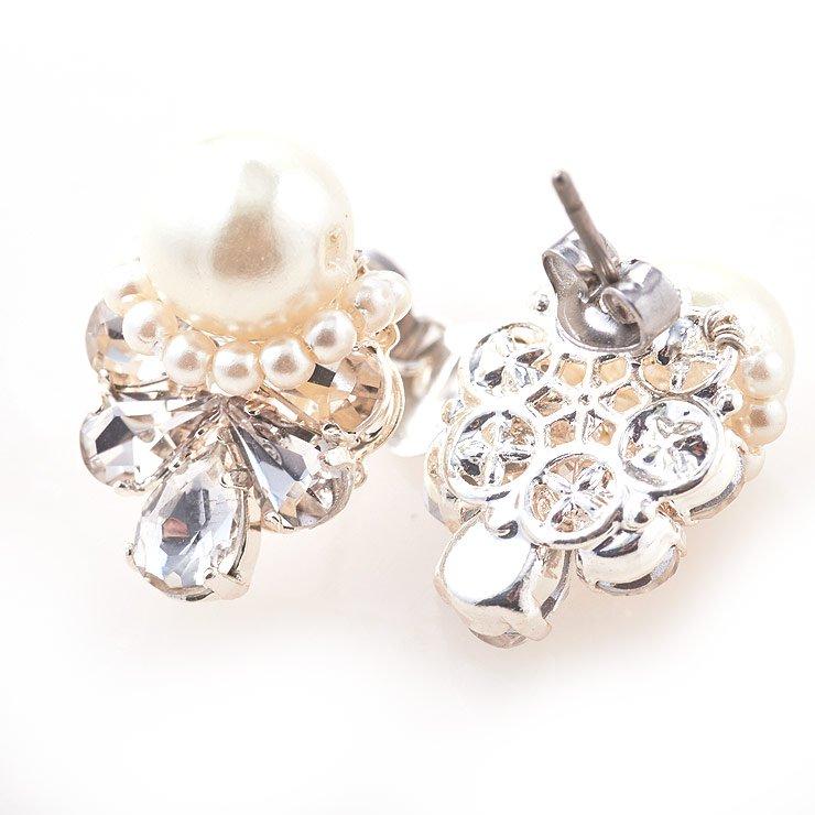 ピアス