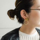Beads x metal motif earrings