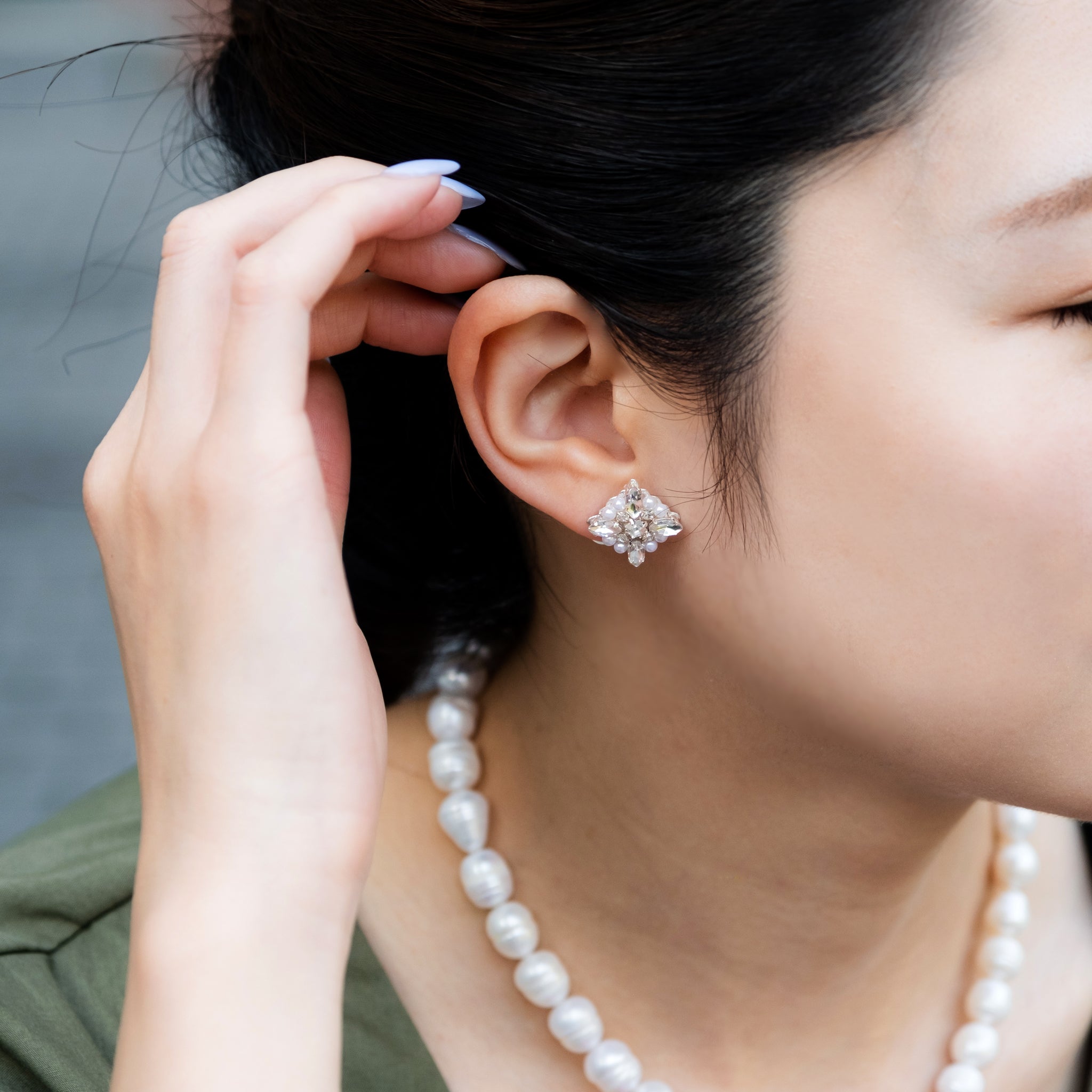 Pearl Biju Square Care Motifus/Clip-on earringss