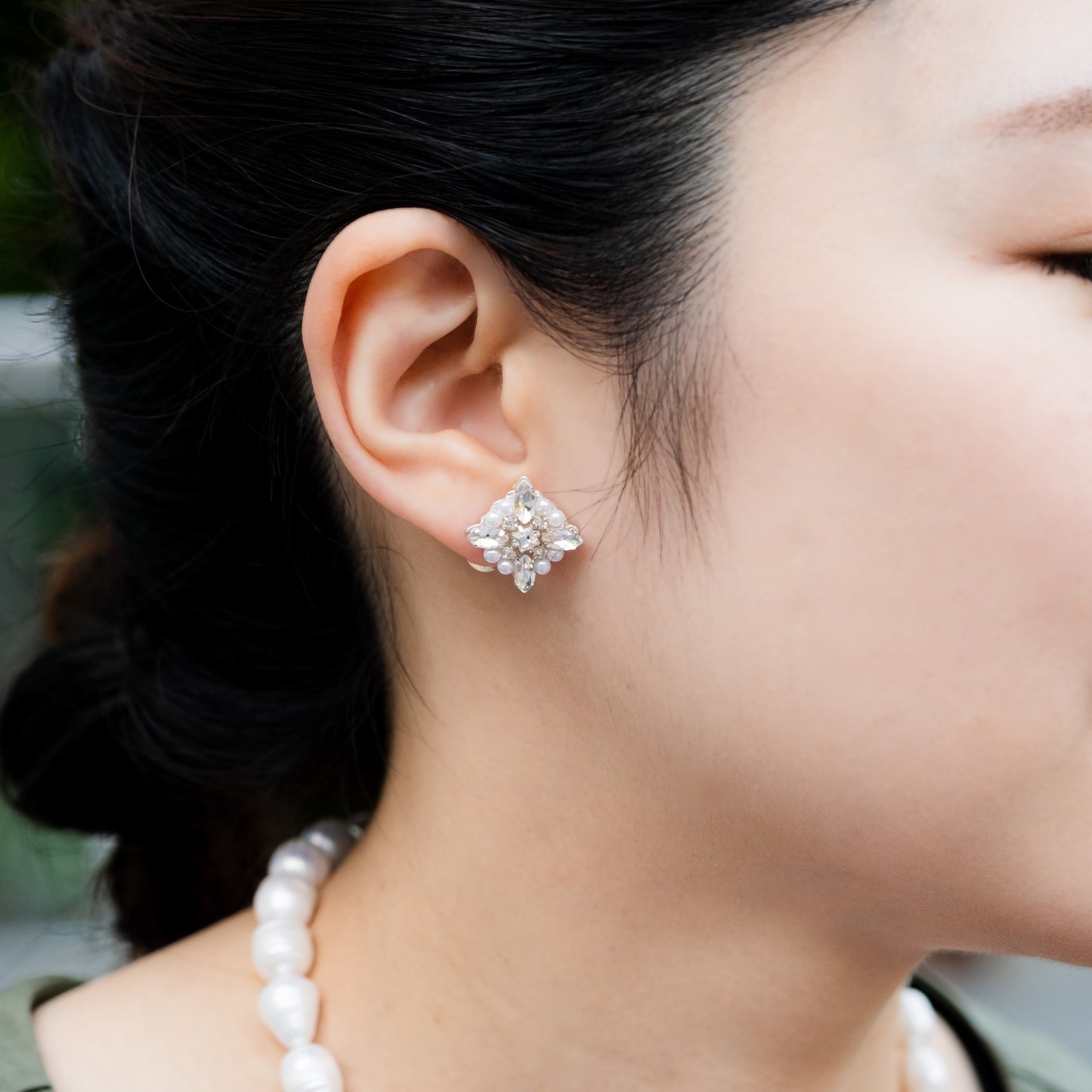 Pearl Biju Square Care Motifus/Clip-on earringss