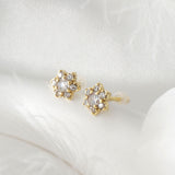 フラワー ピアス/イヤリング