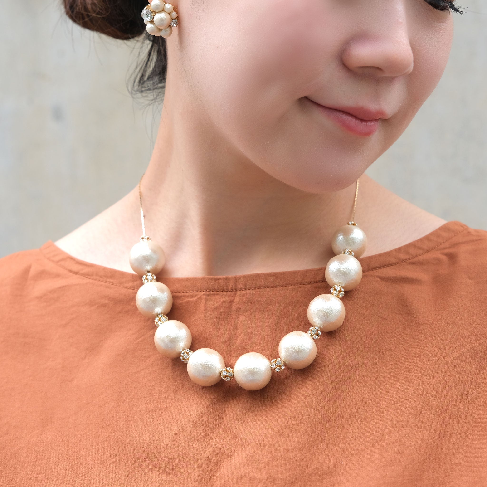 Cotton Pearl x Stone Volume Necklace