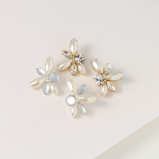 Pearl and bijoux flower piercing