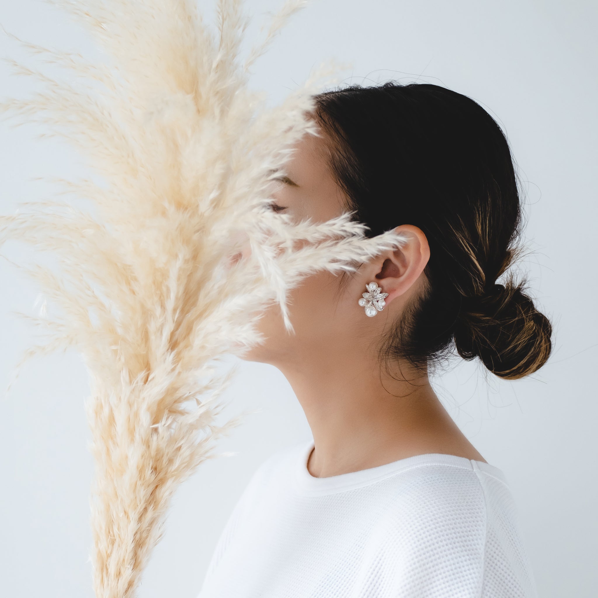 Pearl Bijou Flower motif earrings