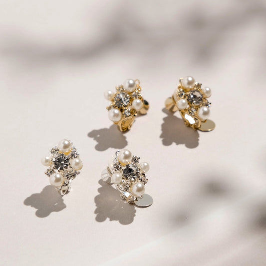 Mini pearl x stone earrings