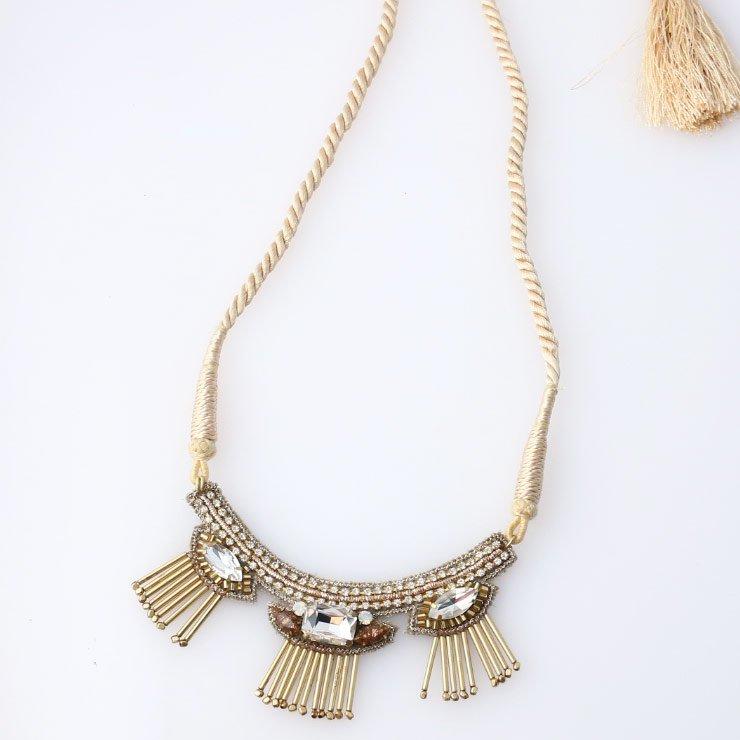 Bijou embroidery motif tassell lope necklace